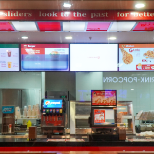 NHÓM KHÁCH KINH DOANH NHÀ HÀNG